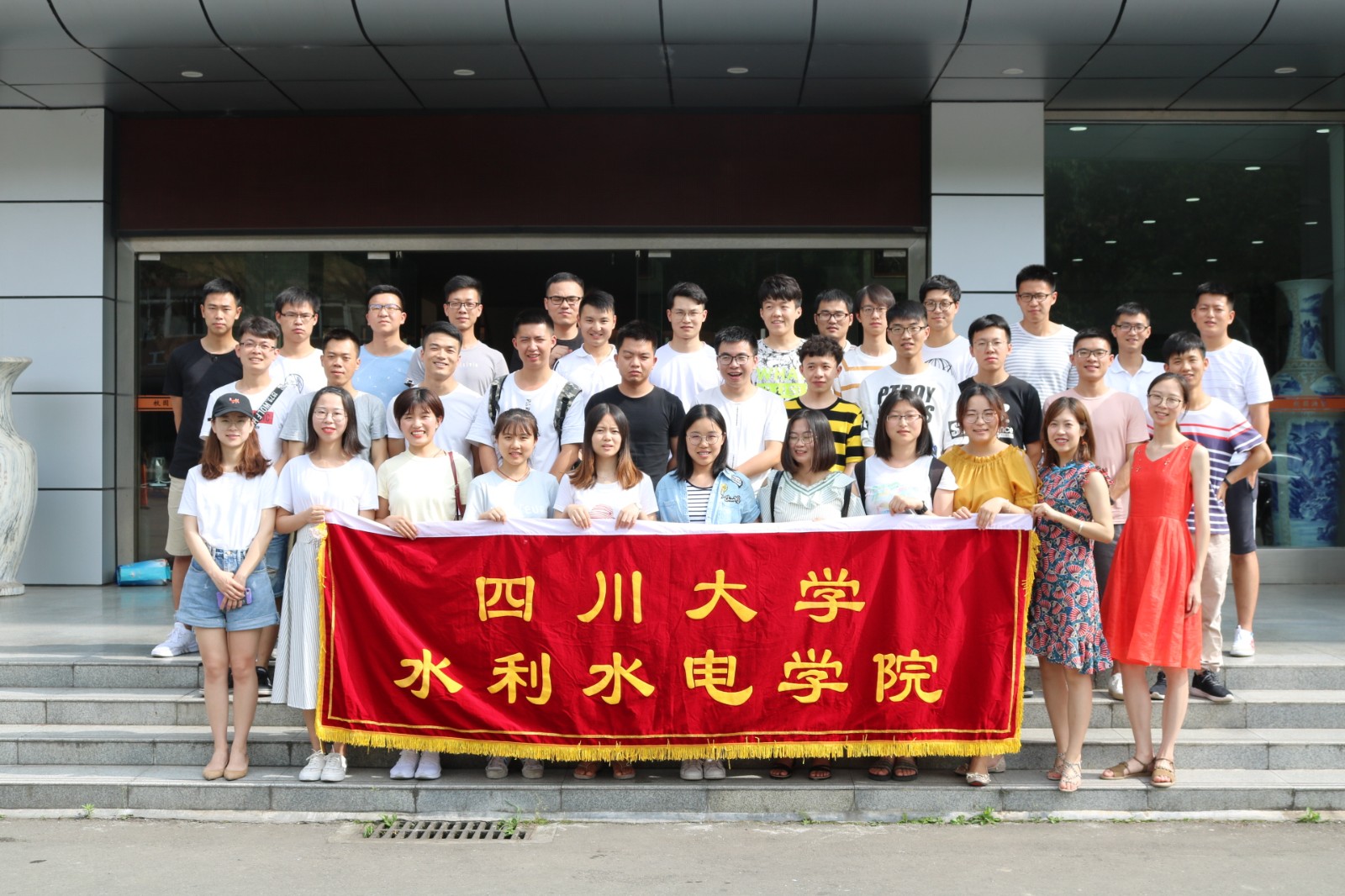 1529979366377775.jpg 1529979366377775.jpg