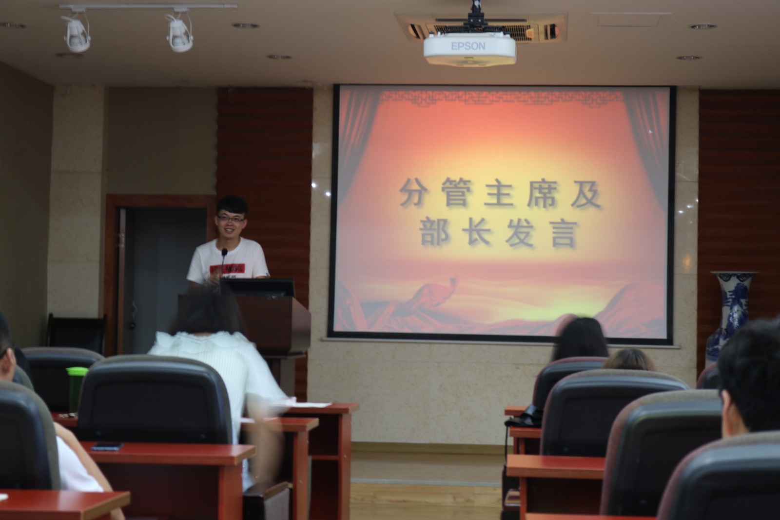 1529979366805597.jpg 1529979366805597.jpg